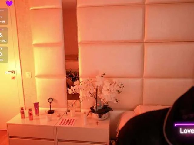 Freechat LilyColins on BongaCams