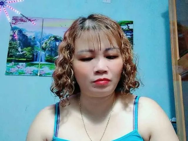 Freechat Linhanhsex2k on BongaCams