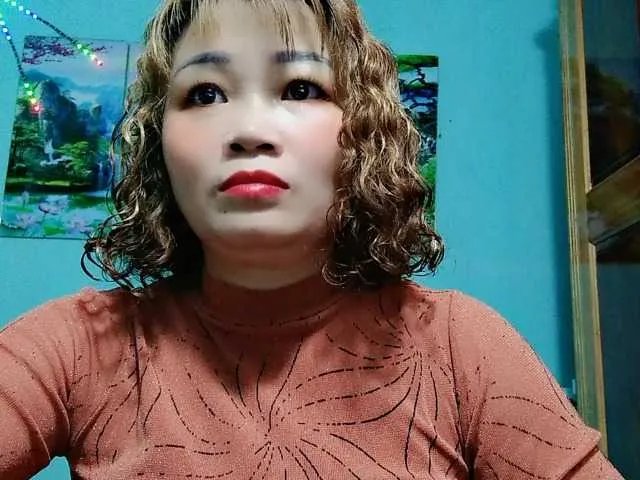 Freechat Linhanhsex2k on BongaCams