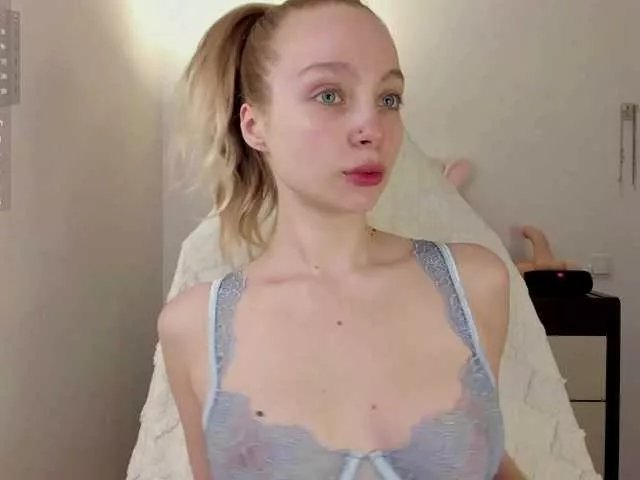 Freechat LISABABYMETAL on BongaCams