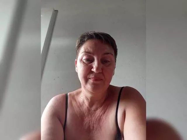 Offline LizaLuxer on BongaCams