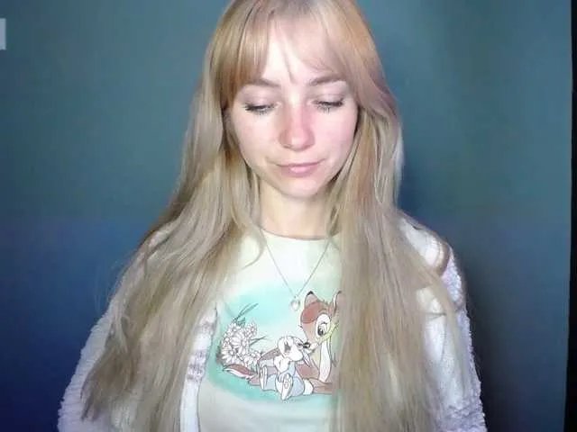 Offline LuciaLovely on BongaCams