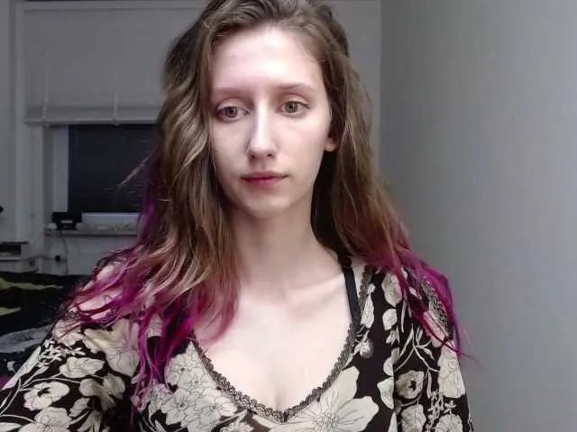 Offline LUNAdream on BongaCams