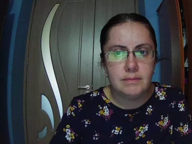Offline mandarinka28 on BongaCams