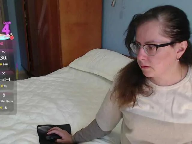 Offline mandarinka28 on BongaCams