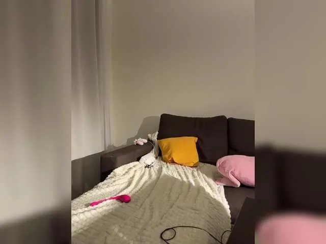 Offline mariaaa-1 on BongaCams