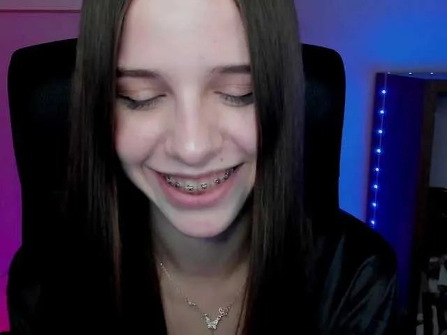 Offline MayaPerfect on BongaCams