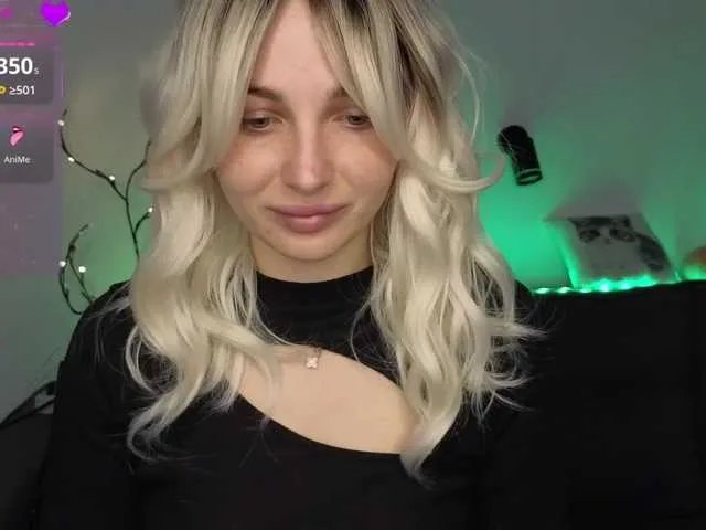 Freechat MellicaX on BongaCams