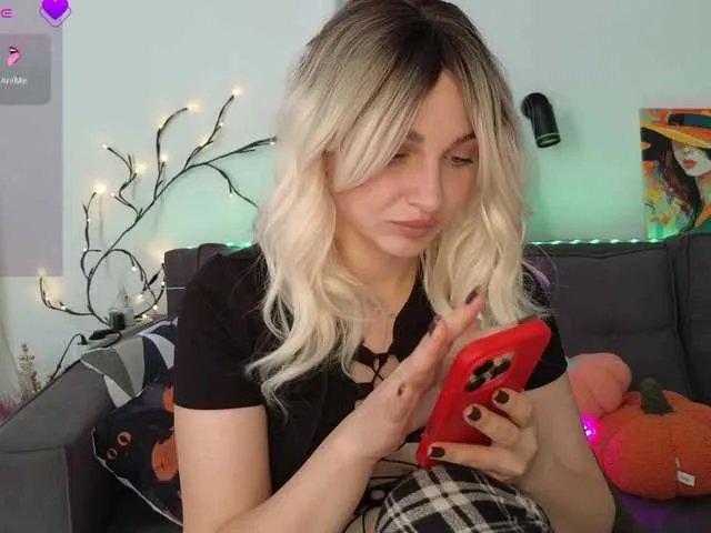 Freechat MellicaX on BongaCams