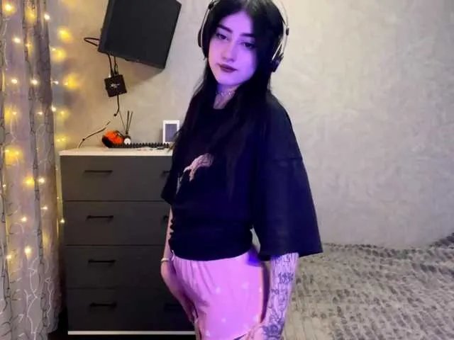 Freechat meowluly on BongaCams