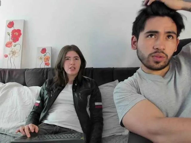 Offline MichelandChris on BongaCams