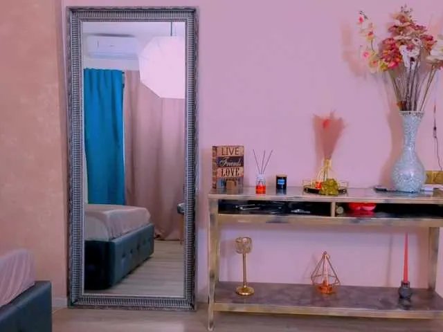 Offline MichelleReys on BongaCams