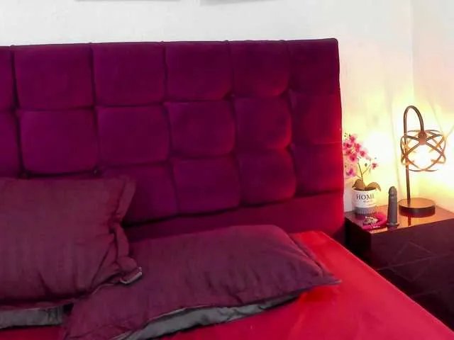 Offline MilfSharoon on BongaCams