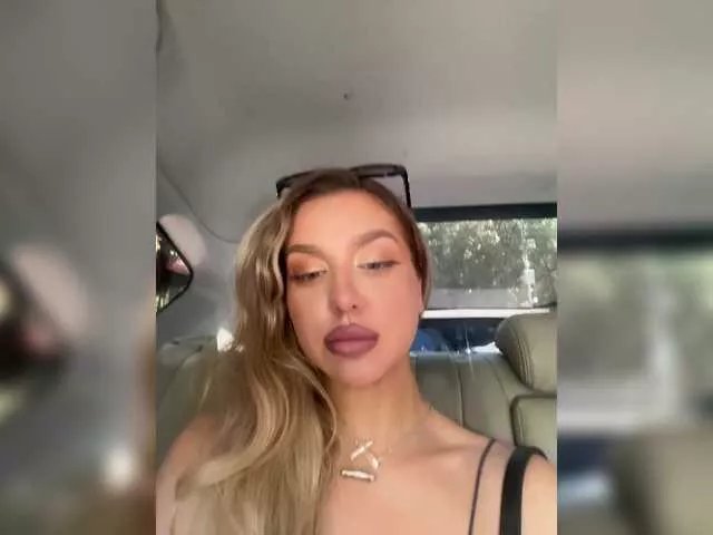 Freechat MistressX555 on BongaCams