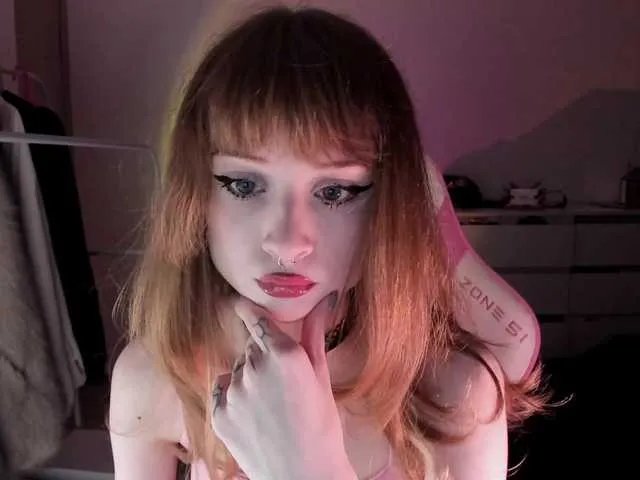 Offline mnepohuyy on BongaCams