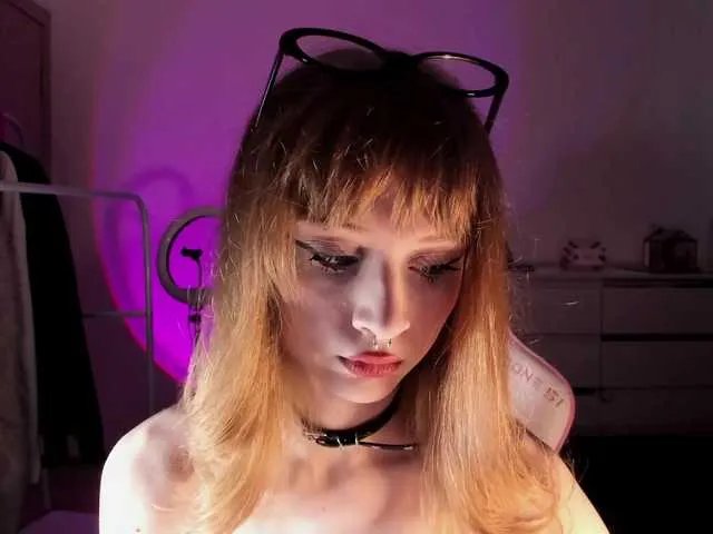 Offline mnepohuyy on BongaCams