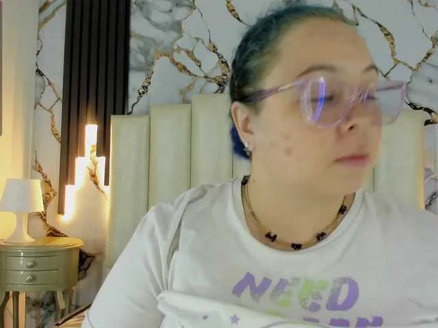 mollieblue69 on BongaCams 