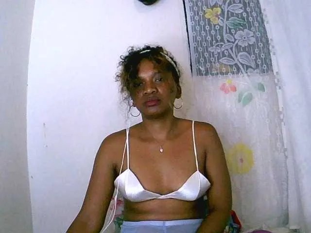 Freechat NadiaLoverwy on BongaCams