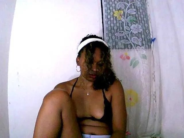 Freechat NadiaLoverwy on BongaCams