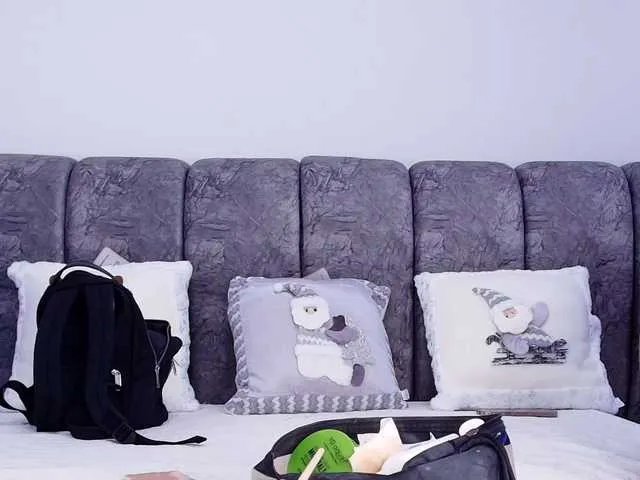 Offline naia-blesed on BongaCams