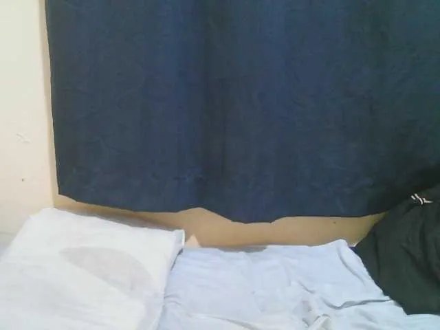 Freechat naughty-slender on BongaCams