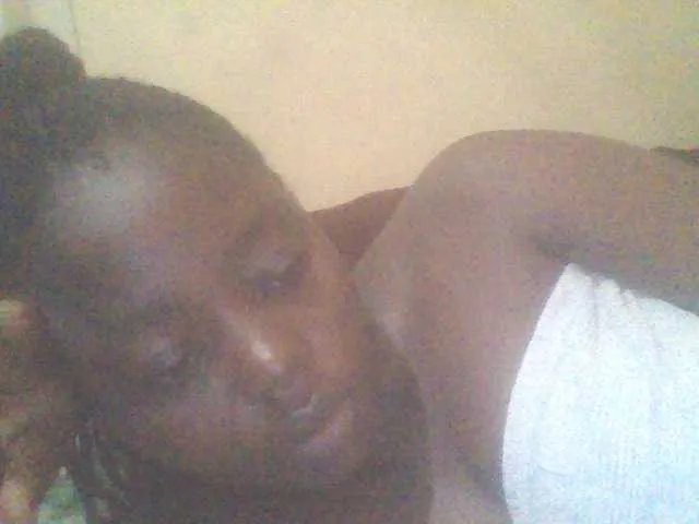 Offline PrettyG on BongaCams