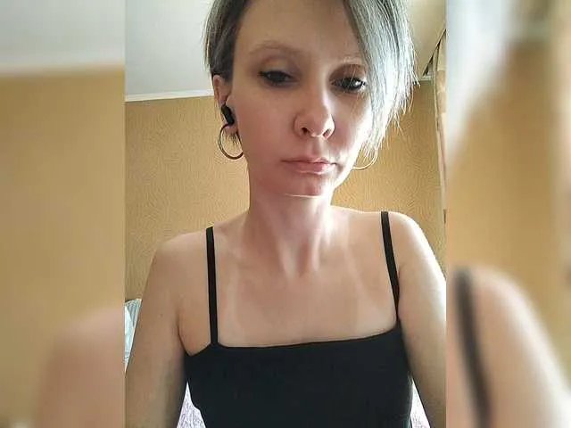 Offline prettyKris on BongaCams