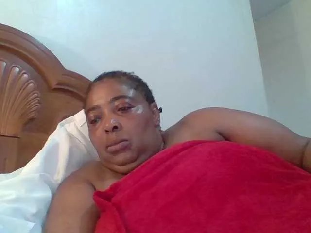 Offline pussylips53 on BongaCams