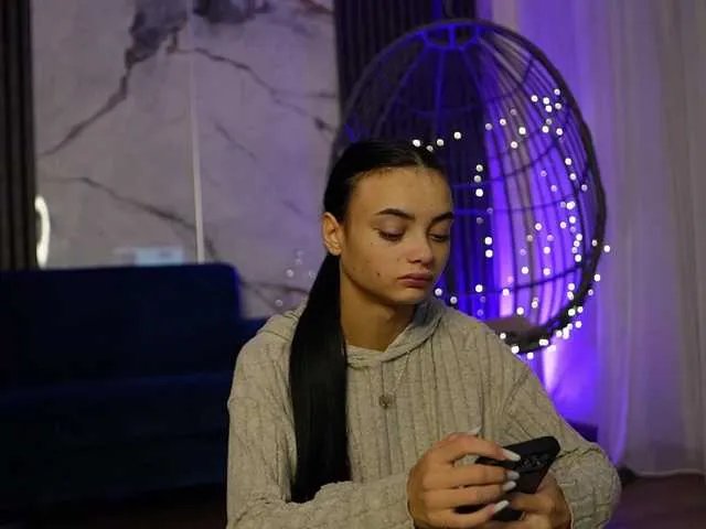 Offline RachelRavee on BongaCams