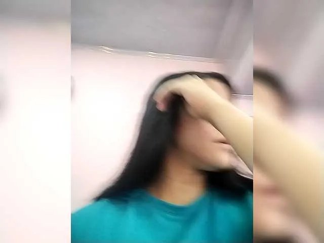 Offline salomehillss- on BongaCams