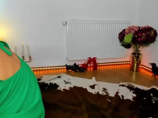 Offline SatyneQueen on BongaCams