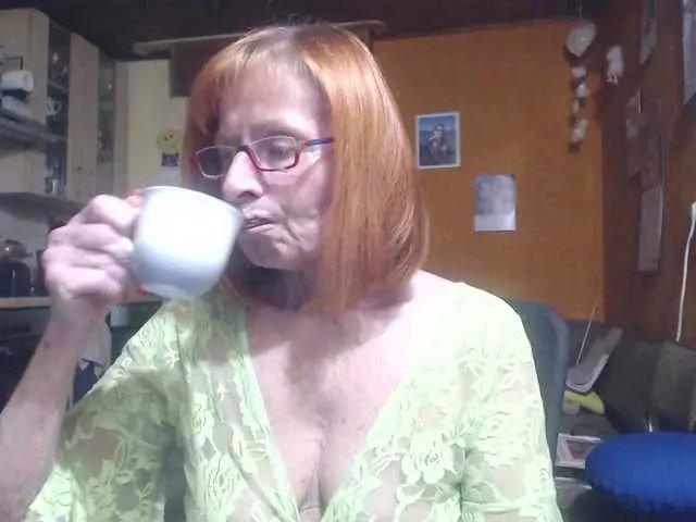 Offline Sexysilvie on BongaCams