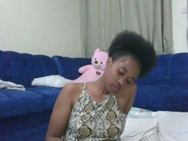 Freechat shanizz001 on BongaCams