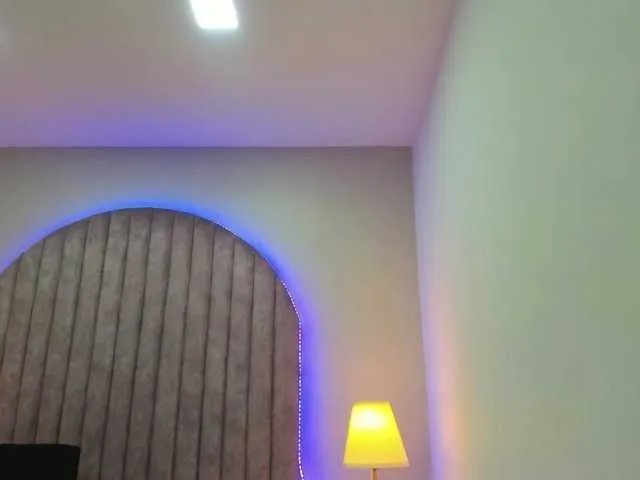 Offline ShaylaDavis on BongaCams