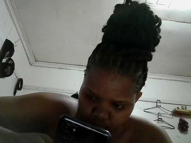 Offline Shepretty on BongaCams