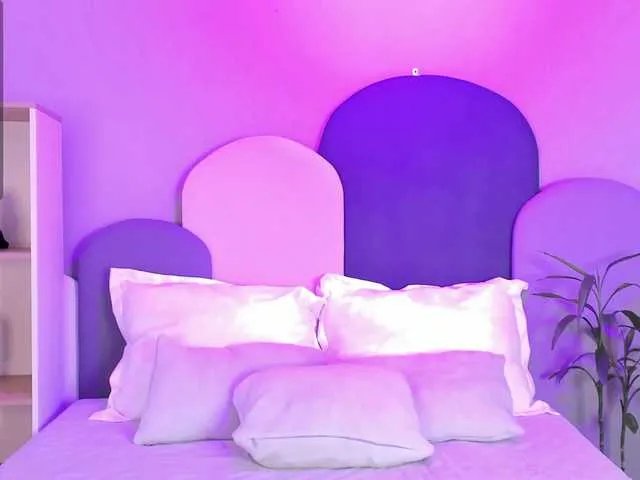 Offline SophieGomez2 on BongaCams