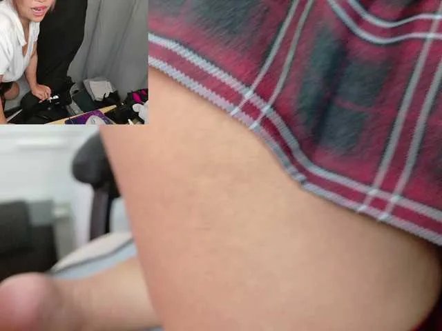 Offline SpikedBella on BongaCams