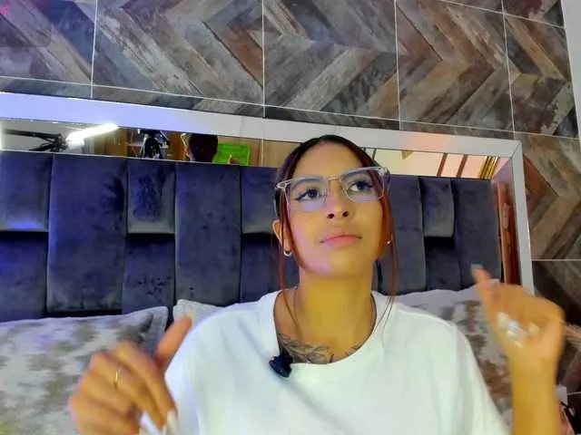 Freechat TaniaSmith on BongaCams