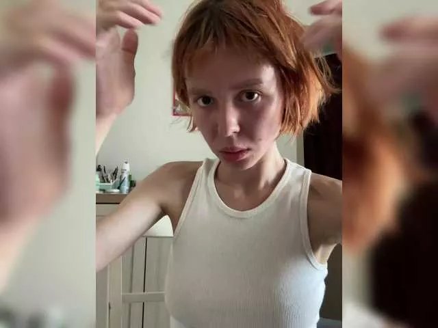 Freechat thechloee on BongaCams