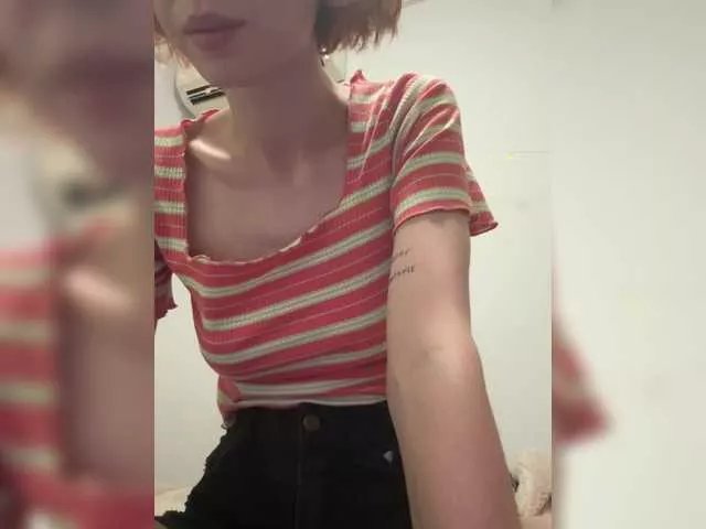Freechat thechloee on BongaCams