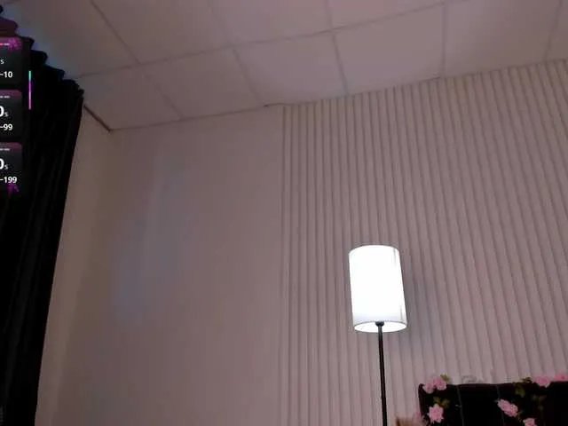 Offline Vanessa-Walters on BongaCams