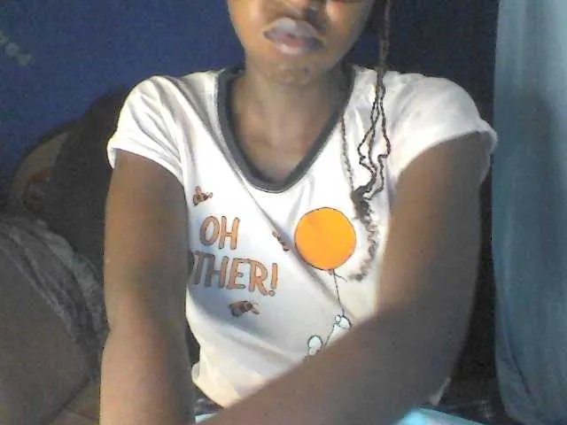 Offline Villaria on BongaCams