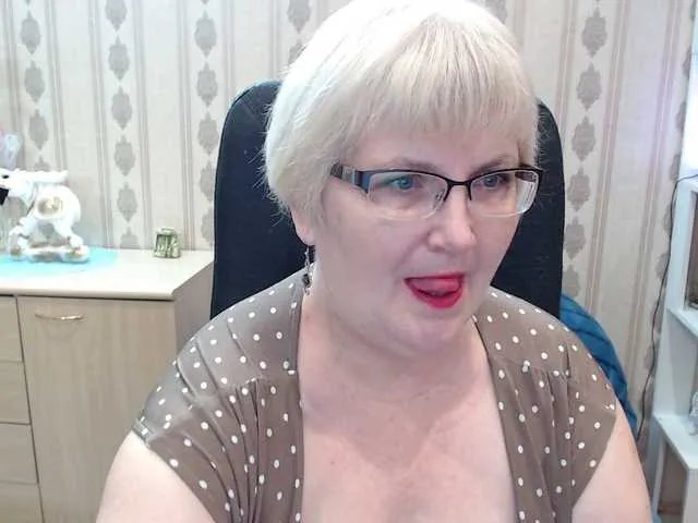 Offline violet51 on BongaCams