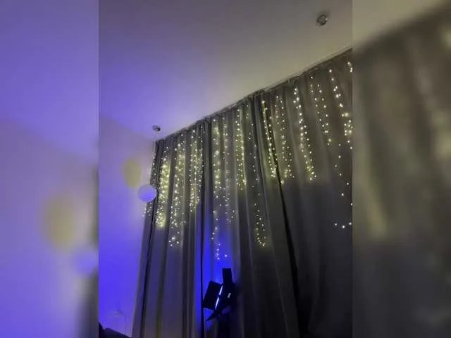 Offline WhoreMira on BongaCams