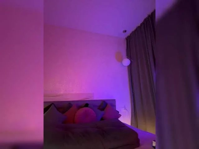 Offline WhoreMira on BongaCams