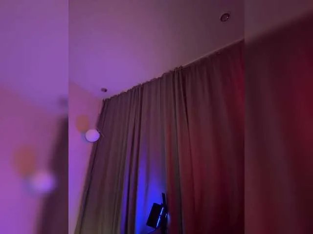 Offline WhoreMira on BongaCams