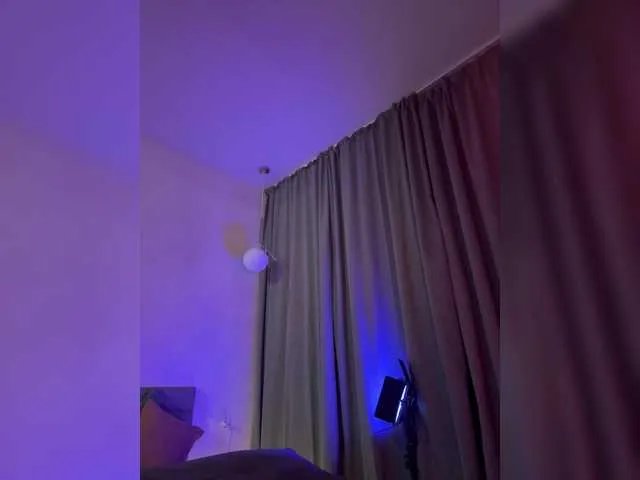 Offline WhoreMira on BongaCams