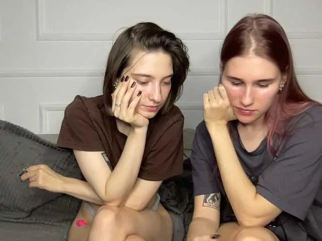 Offline yoursweettreats on BongaCams