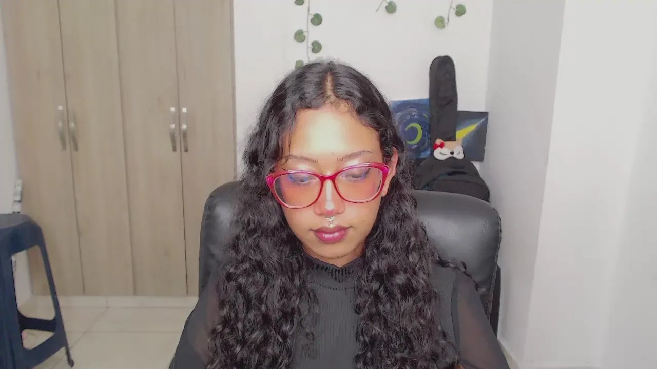 Offline _Hibrida_ on Cam4