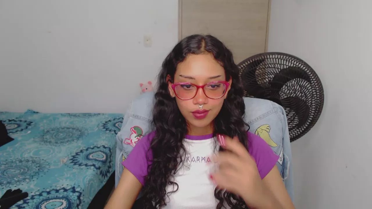 Offline _Hibrida_ on Cam4